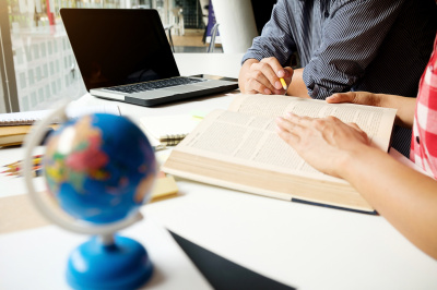 Зачем обращаться в бюро переводов, если вы сами — переводчик?